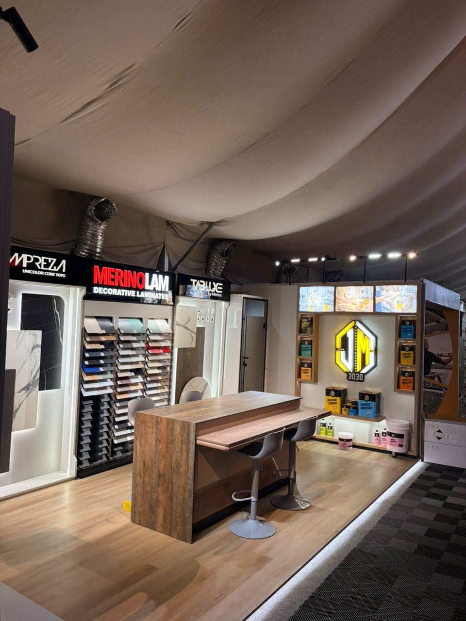 Showroom Merinolam · Impreza · Tabluxe