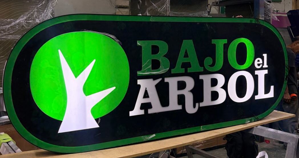 Bajo el Árbol
