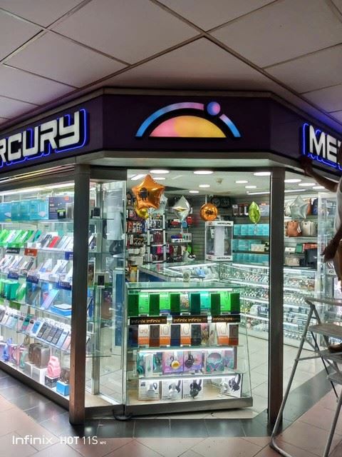Fachadas y tiendas completas